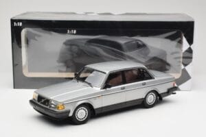 Volvo 240 GL Strieborný Minichamps 1:18 155171408 Kov – obrázok 6 z 6