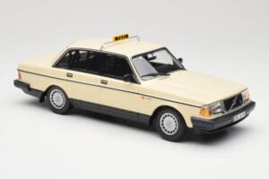 Volvo 240 GL Taxi Minichamps 1:18 155171494 Kov – obrázok 4 z 6