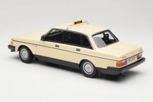 Volvo 240 GL Taxi Minichamps 1:18 155171494 Kov – obrázok 5 z 6