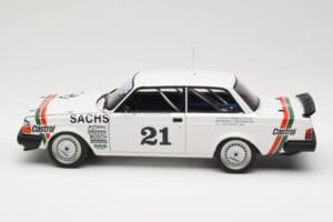 Volvo 240 Turbo #21 P. Stureson DTM Winner Wunstorf 1985 AUTOart 1:18 88592 Kov – obrázok 4 z 8