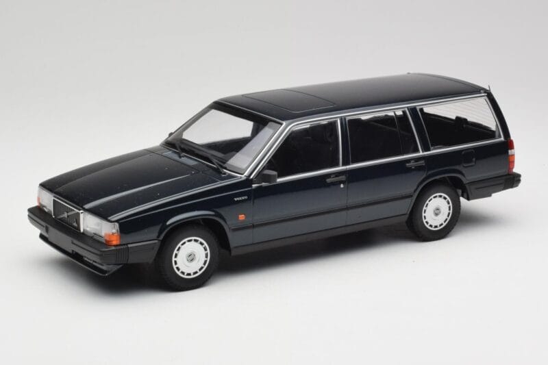 Volvo 740 GL Kombi Tmavý Zelený Metalíza Minichamps 1:18 155171771 Kov