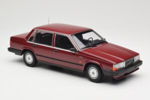Volvo 740 GL Červený Minichamps 1:18 155171704 Kov – obrázok 4 z 6