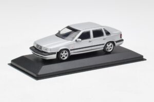 Volvo 850 Strieborný Minichamps 1:43 430171402 Kov – obrázok 2 z 4