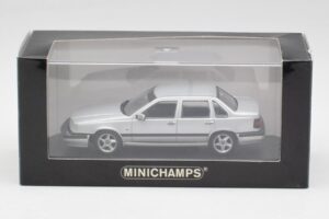 Volvo 850 Strieborný Minichamps 1:43 430171402 Kov – obrázok 4 z 4