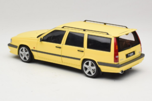 Volvo 850 T-5R Kombi Cream Yellow AUTOart 1:18 79506 Kov – obrázok 7 z 8