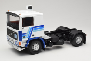 Volvo F12 Modrý Biely Road Kings 1:18 RK180033 Kov