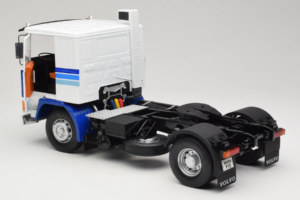 Volvo F12 Modrý Biely Road Kings 1:18 RK180033 Kov – obrázok 5 z 8