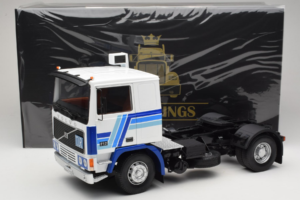 Volvo F12 Modrý Biely Road Kings 1:18 RK180033 Kov – obrázok 8 z 8