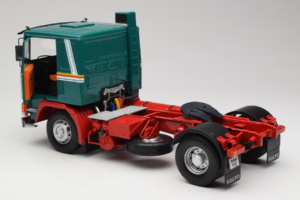 Volvo F1220 Zelený Červený Road Kings 1:18 RK180032 Kov – obrázok 5 z 8