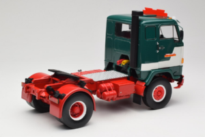 Volvo F88 Bilspedition Zelený Biely MCG 1:18 MCG18139 Kov – obrázok 3 z 8