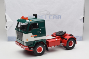 Volvo F88 Bilspedition Zelený Biely MCG 1:18 MCG18139 Kov – obrázok 8 z 8