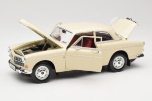 Volvo P121 Amazon Biely Revell 1:18 08866 Kov – obrázok 2 z 8