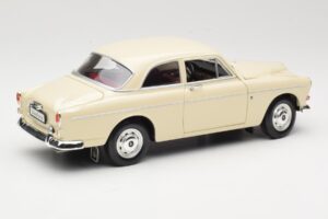 Volvo P121 Amazon Biely Revell 1:18 08866 Kov – obrázok 3 z 8