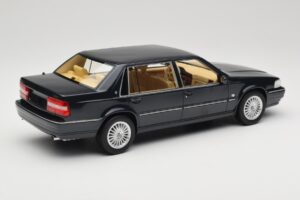 Volvo S90 Royal Blue DNA 1:18 DNA000088 Kov – obrázok 2 z 6