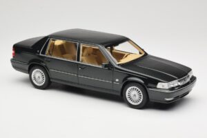Volvo S90 Royal Green DNA 1:18 DNA000090 Kov – obrázok 4 z 6