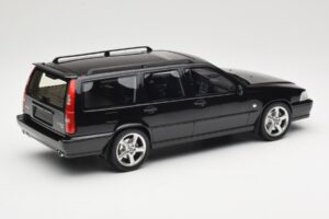 Volvo V70 R P80 Čierny DNA 1:18 DNA000232 Kov – obrázok 2 z 6