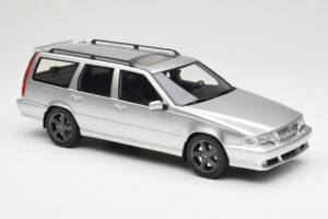 Volvo V70 R P80 Strieborný DNA 1:18 DNA000155 Kov – obrázok 4 z 6