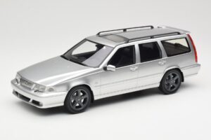 Volvo V70 R P80 Strieborný DNA 1:18 DNA000155 Kov