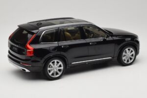 Volvo XC90 Onyx Black Paudi Model 1:18 9430842 Kov – obrázok 3 z 8