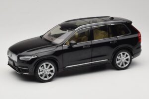 Volvo XC90 Onyx Black Paudi Model 1:18 9430842 Kov