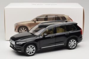 Volvo XC90 Onyx Black Paudi Model 1:18 9430842 Kov – obrázok 8 z 8