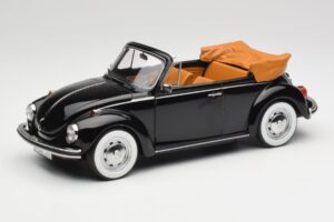 Volkswagen Beetle 1303 Kabriolet Čierny Norev 1:18 188533 Kov