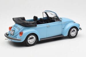 Volkswagen Beetle 1303 Kabriolet Svetlo Modrý Norev 1:18 188531 Kov – obrázok 2 z 6