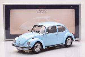 Volkswagen Beetle 1303 Svetlo Modrý Norev 1:18 188532 Kov – obrázok 6 z 6
