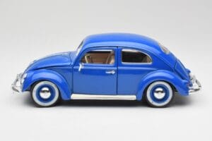 Volkswagen Beetle Modrý Bburago 1:18 23124646 Kov – obrázok 4 z 8