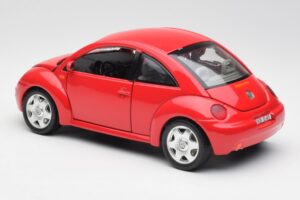 Volkswagen New Beetle Červený Bburago 1:18 8185108 Kov – obrázok 7 z 8