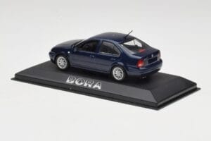 Volkswagen Bora Ocean Modrý Minichamps 1:43 8198223B Kov – obrázok 3 z 4