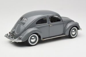 Volkswagen Export Sedan Agave Grey Maisto 1:18 100299 Kov – obrázok 3 z 8