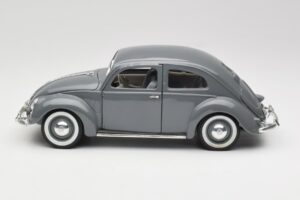 Volkswagen Export Sedan Agave Grey Maisto 1:18 100299 Kov – obrázok 4 z 8