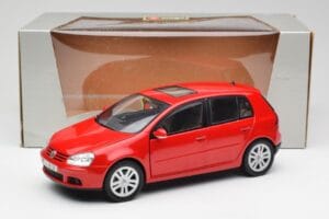 Volkswagen Golf Mk5 4-Door Tornado Červený Bburago 1:18 GOLF001 Kov – obrázok 8 z 8