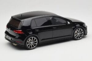 Volkswagen Golf R Mk7 Deep Black Otto 1:18 OT417 Živica – obrázok 2 z 6