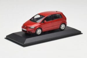 Volkswagen Golf Plus Tornado Červený Minichamps 1:43 821911110 Kov – obrázok 2 z 4