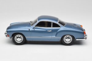 Volkswagen Karmann Ghia Coupe Neptune Modrý Minichamps 1:18 155054022 Kov – obrázok 3 z 6