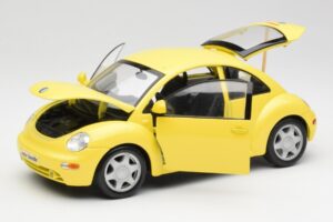 Volkswagen New Beetle Žltý Maisto 1:18 37800-M4 Kov – obrázok 2 z 8