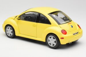 Volkswagen New Beetle Žltý Maisto 1:18 37800-M4 Kov – obrázok 7 z 8