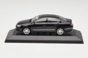 Volkswagen Passat B6 Sedan Shadow Modrý Metallic Minichamps 1:43 PASSAT001 Kov