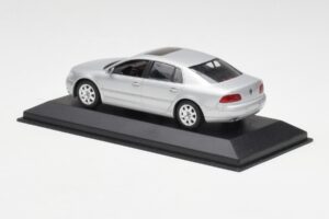 Volkswagen Phaeton Strieborný Minichamps 1:43 3D0099300A Kov – obrázok 3 z 4