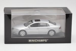 Volkswagen Phaeton Strieborný Minichamps 1:43 3D0099300A Kov – obrázok 4 z 4
