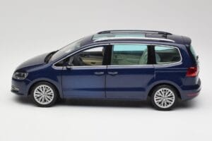 Volkswagen Sharan 7N Shadow Modrá Metalíza Minichamps 1:18 110051100 Kov – obrázok 4 z 8