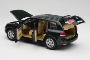 Volkswagen Touareg V10 TDI Canyon Green Bburago 1:18 34911-V1 Kov – obrázok 5 z 8