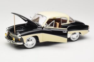 Wartburg 311 Coupe Čierny & Béžový Revell 1:18 8419 Kov – obrázok 2 z 8