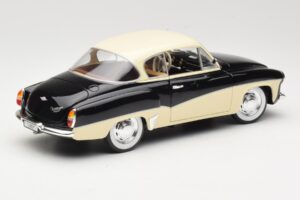 Wartburg 311 Coupe Čierny & Béžový Revell 1:18 8419 Kov – obrázok 3 z 8