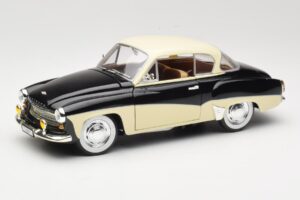 Wartburg 311 Coupe Čierny & Béžový Revell 1:18 8419 Kov