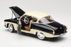 Wartburg 311 Coupe Čierny & Béžový Revell 1:18 8419 Kov – obrázok 5 z 8