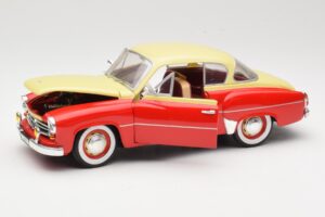 Wartburg 311 Coupe Červený & Béžový Revell 1:18 8418 Kov – obrázok 2 z 8