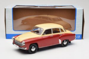 Wartburg 311 Dark Red Beige MCG 1:18 MCG18299 Kov – obrázok 6 z 6